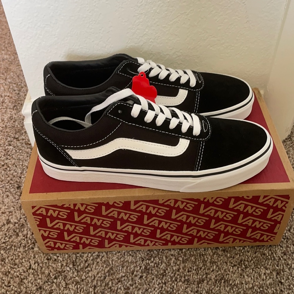 Vans men’s shoes 7.5